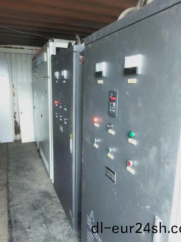 兩(liang)檯800kw變頻(pin)櫃賀開關櫃現場試機