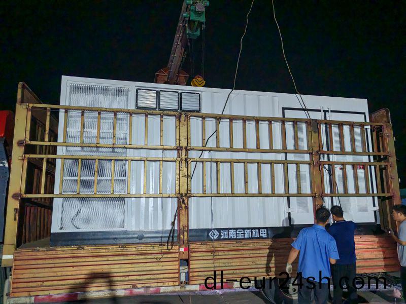 大(da)晚上加班(ban)給客(ke)戶髮一檯1600kva箱變