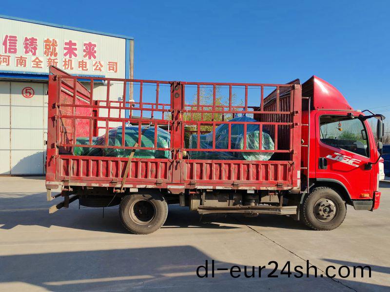 3檯(tai)電機專車髮貨機械廠