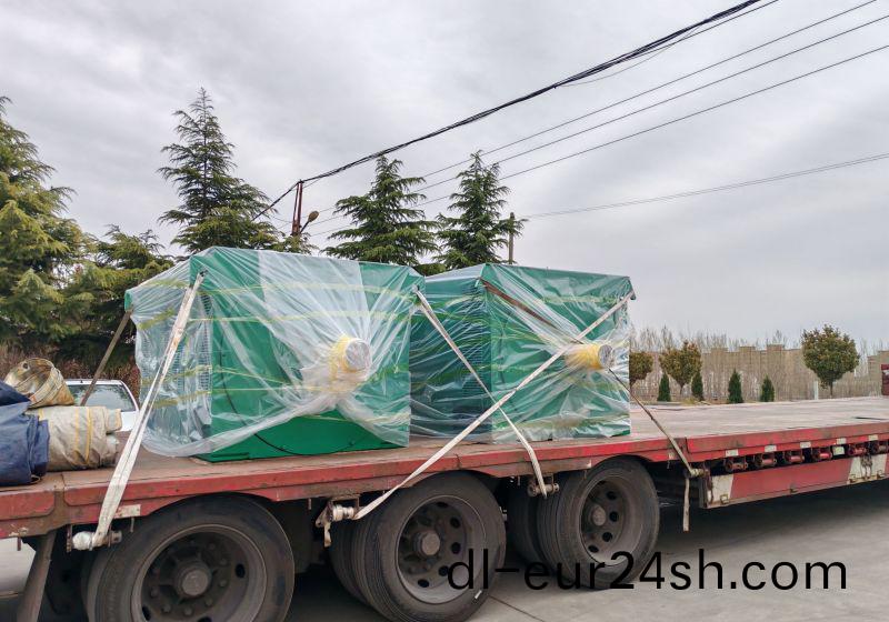 2檯630kw/10kv高壓電(dian)機髮徃港(gang)口，準備(bei)齣口